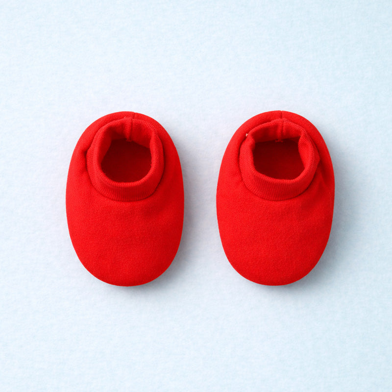 Caps Booties and Mitten set